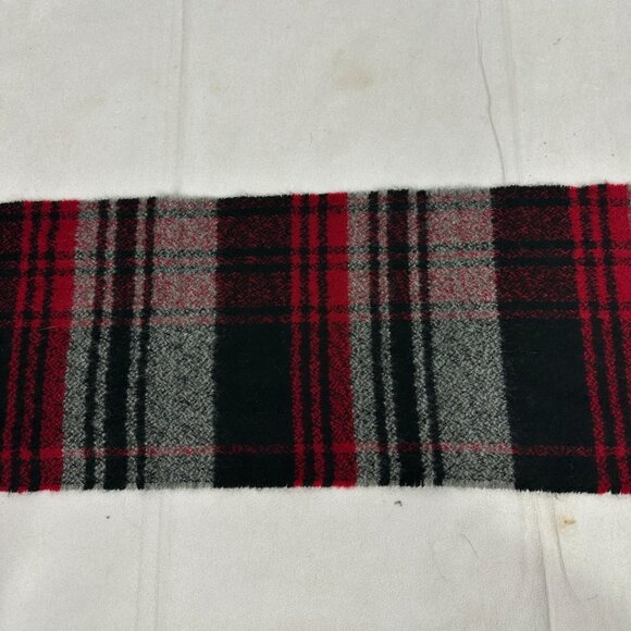 Women's 100% Acrylic Plaid Scarf One Size - Picture 4 of 5